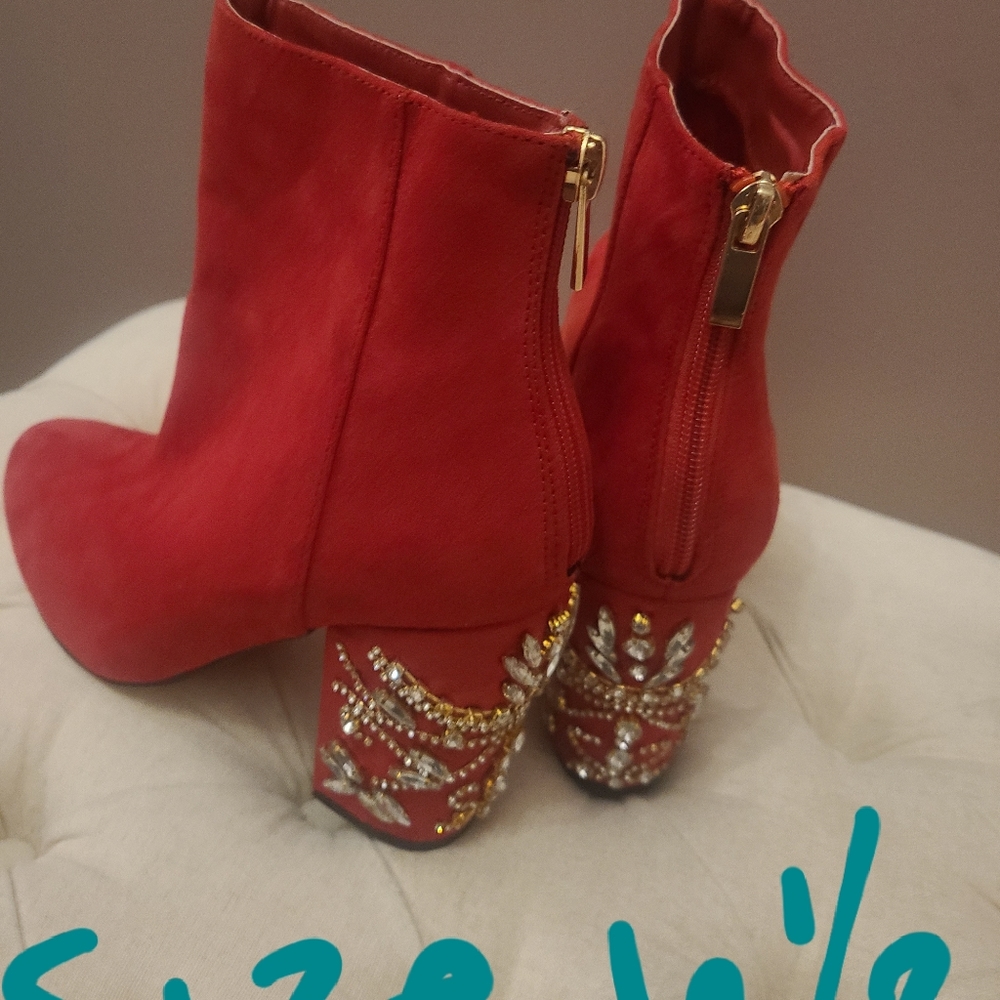 Women red boots